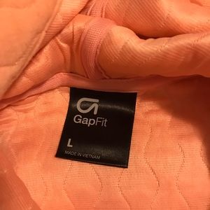GAP Tops - Gap fit large quilted pullover GAP Tops - Gap fit large quilted pullover